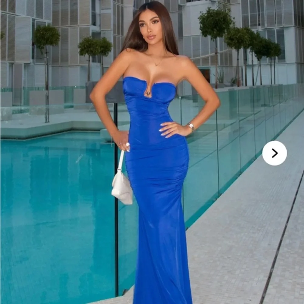 Elegant Strapless Blue Evening Dress